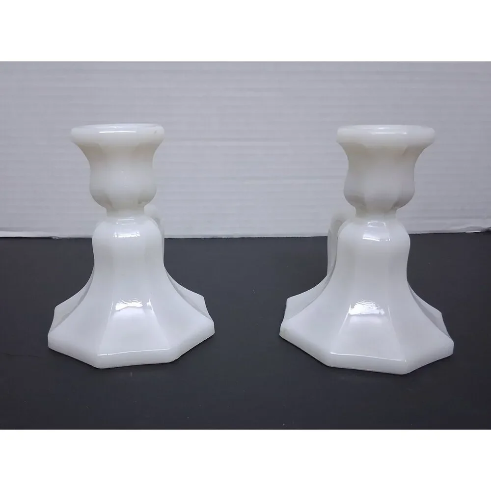 Vintage L.E. Smith Milk Glass Candlestick Holders, Colonial Chamberstick Set